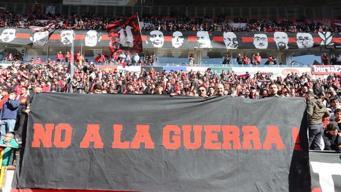 Türkiye-İspanya Kardeşliği akımına Eskişehirspor tribünleri de katıldı... TFF 3. Lig: Eskişehirspor - Bornova 1877 maç sonucu 7-0