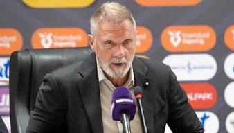 Samsunspor Teknik Direktörü Thorsten Fink'ten Konyaspor maçı sonrası garip açıklama: İlk 5 hedefi gerçekçi değil