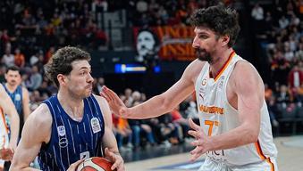 Anadolu Efes deplasmanda Galatasaray'ı devirdi