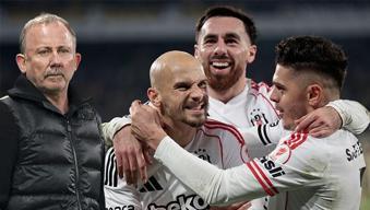 Beşiktaş'ta maç öncesi sakatlık! Kadrodan çıkartıldı