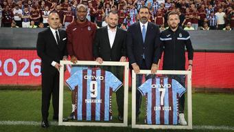 Nwakaeme ve Visca son kez... Trabzonspor'dan iki futbolcuya plaketli veda