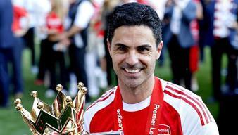 İngiltere'de sezonun en iyi teknik direktörü Mikel Arteta