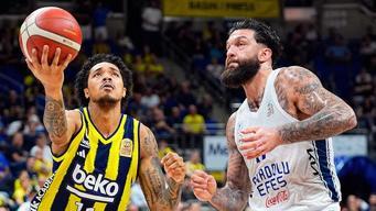 Derbi nefes kesti, Fenerbahçe'den inanılmaz geri dönüş! Fenerbahçe Beko - Anadolu Efes maç sonucu 60-59