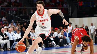 Milli basketbolcu Şehmus Hazer resmen Galatasaray'da