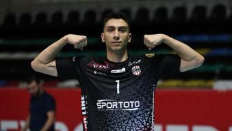 Galatasaray, Yiğit Savaş'a imzayı attırdı