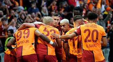 Galatasaray'a dev müjde! 2 yıldıza Almanya'dan teklif!