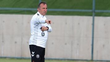 Konyaspor Teknik Direktörü Recep Uçar'dan transfer açıklaması