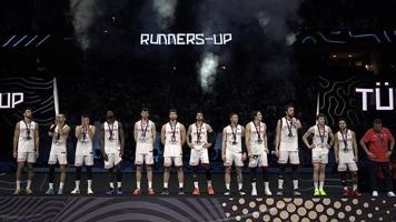 A Milli Basketbol Takımımıza uçakta sürpriz