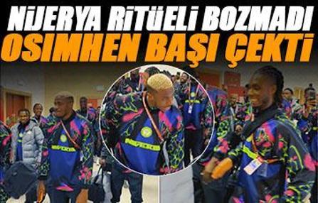 Geleneği bozmayan Nijeryalı futbolcular stada dans ederek girdi