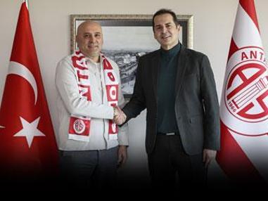 Süper Lig'e geri döndü! Antalyaspor'un yeni teknik direktörü belli oldu