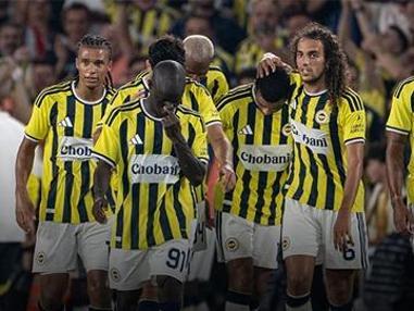Fenerbahçe, Lyon maçı kadrosunu UEFA'ya bildirdi