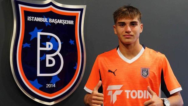 Başakşehir'de 3 yıllık imza