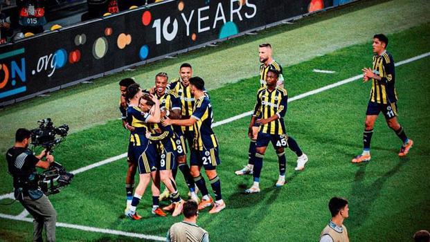 Fenerbahçe için UEFA Avrupa Ligi'nde ilk 8 uzak değil! Beklenmedik puan tablosu...