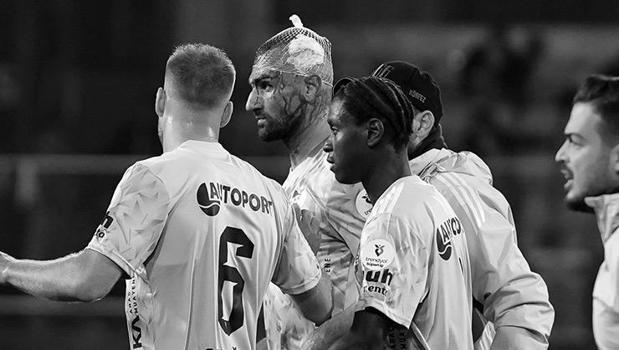 Korkutan anlar! Serdar Dursun kanlar içinde yerde kaldı