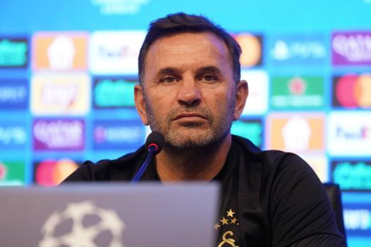 Galatasaray Teknik Direktörü Okan Buruk, Ajax maçı öncesi açıklamalarda bulunuyor