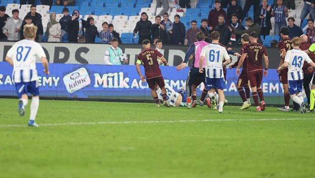 Trabzonspor-Helsinki maçında büyük olay! Tribünlere hareket çekti, yere yuvarlandı...