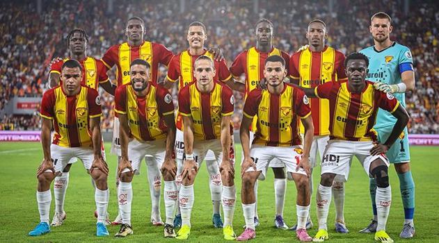 Göztepe'de savunma tamam sıra hücumda