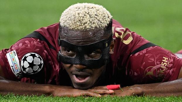 Victor Osimhen'e UEFA'dan büyük onur! Haftanın oyuncusu seçilmedi ama...