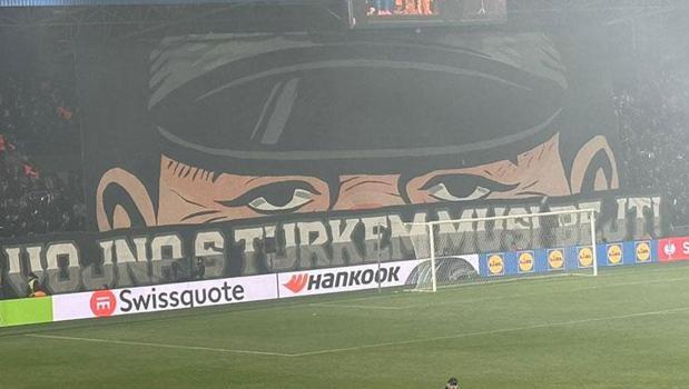 Viktoria Plzen-Fenerbahçe maçı öncesi skandal pankart