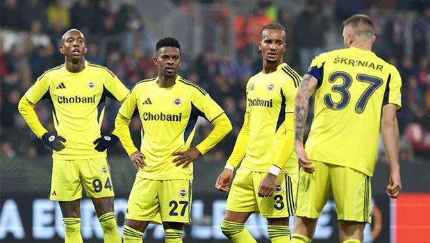 Fenerbahçe deplasmanda ilk puanını aldı