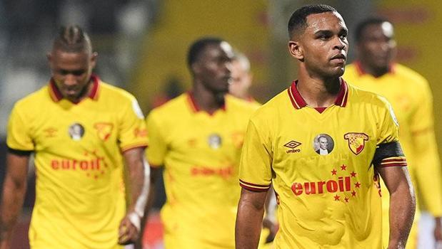 Göztepe gözünü yukarı dikti! Juan'dan 3 dakikada 2 gol | Maç sonucu Kasımpaşa - Göztepe: 0-2