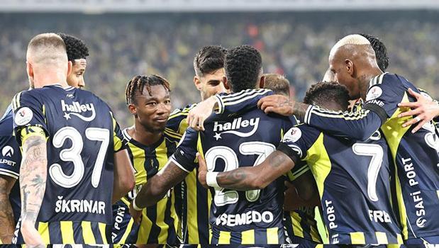 Cezalı duruma düştü! Fenerbahçe'ye yıldız oyuncusundan kötü haber