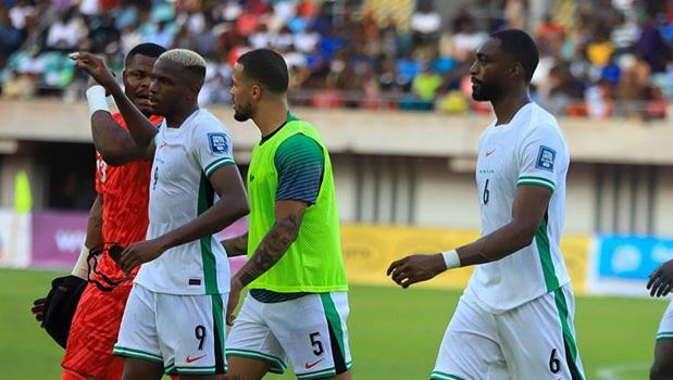 Victor Osimhen ve Wilfried Ndidi'ye milli davet