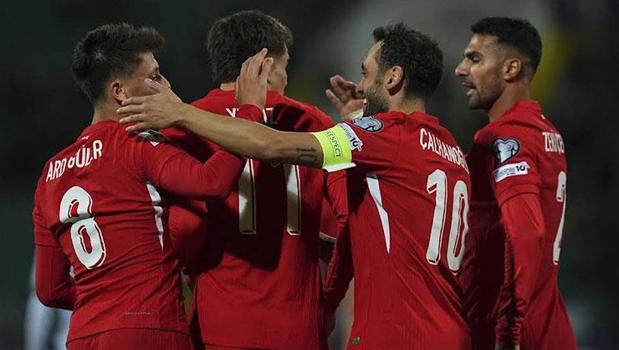 Milli yıldızlarımız aynı takımda buluşuyor! Dünya devi transfer için harekete geçti