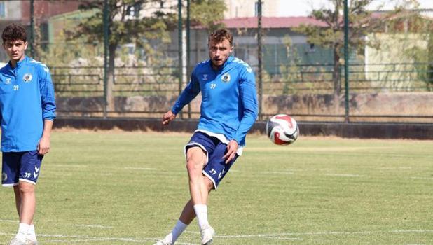 Menemen FK'da 3 kadro dışı