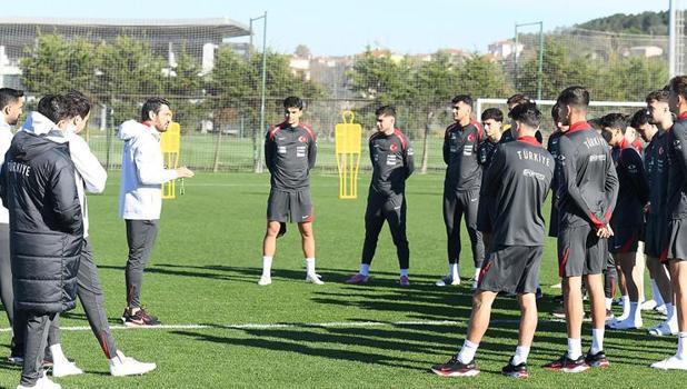 Ümit Milliler, Litvanya'ya bileniyor