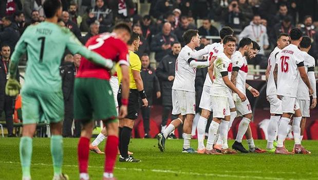 A Milli Takım'ın galibiyeti Bulgaristan basınında! Yerden yere vurdular: Acınası bir hikaye, onurlu bir yenilgi