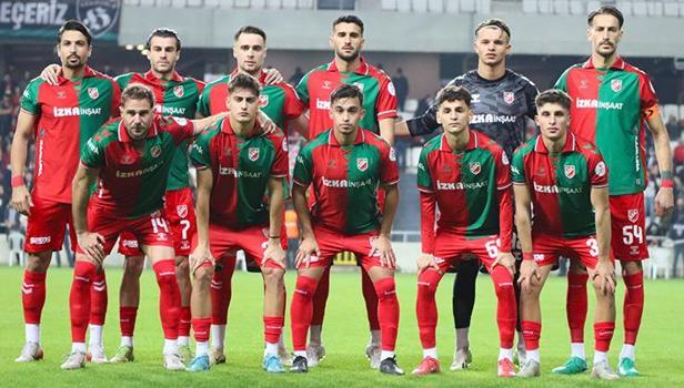 Karşıyaka yenilgisiz devam ediyor