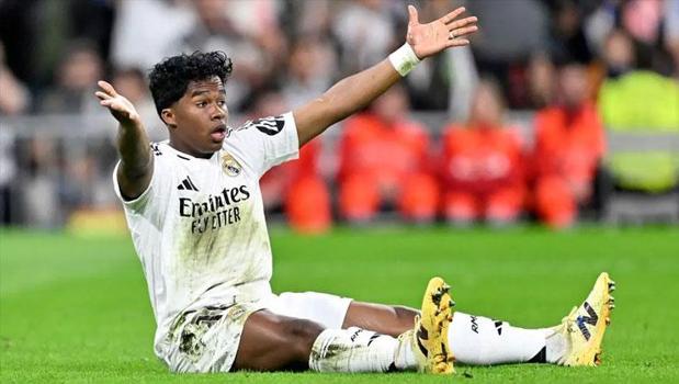 Endrick on his way to Lyon