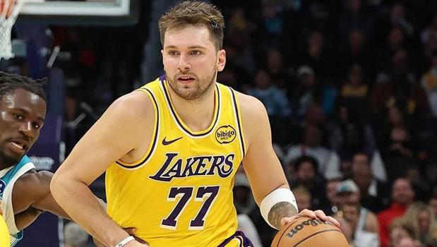 How to Play Basketball: Basic Rules, Techniques, and Beginner Tips