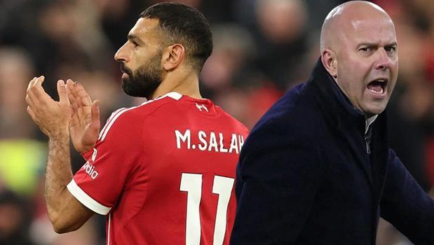 Arne Slot explained why Mohamed Salah remained on the bench