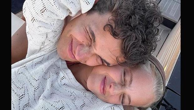 Model Girlfriend Shares Tender Selfie After Norris’s Celebration Night Draws Attention