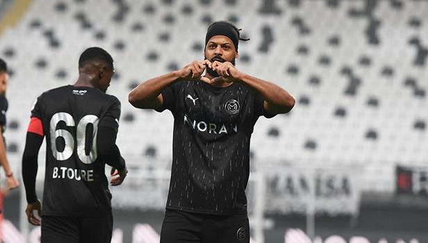 Manisa FK'da Diony takımı ayakta tuttu