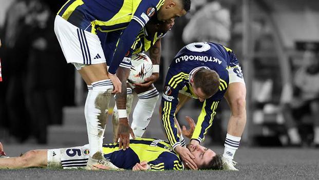 Fenerbahçe'de korkutan sakatlık: Riske edilmedi, oyundan çıkarıldı