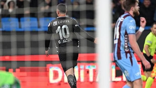 Trabzonspor evinde kaybetti! Alanyaspor 3 puanı tek golle aldı
