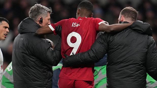 Liverpool kahroldu! Alexander Isak'ın bacağı kırıldı...