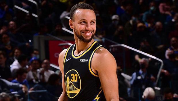 Point Guard Position in Basketball: Complete Guide to Duties & Skills