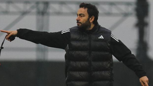 Kocaelispor'da Selçuk İnan'dan transfer yasağı açıklaması: Şu an 1 oyuncu transfer edebiliyoruz