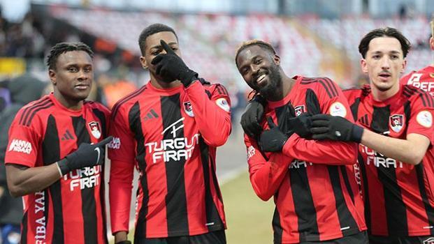 Vanspor FK yeni hocasıyla çok farklı... Vanspor FK - Hatayspor maç sonucu 4-0