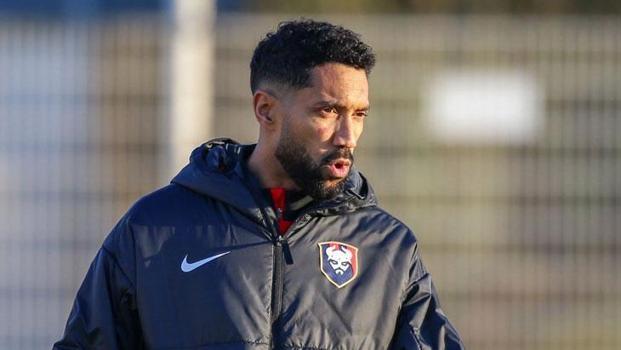 Gael Clichy teknik direktörlük kariyerine Fransa 3. Ligi'nden başladı