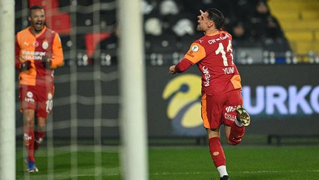 Yunus Akgün kupayı da boş geçmedi, Trabzonspor'un umutlarını bitirdi