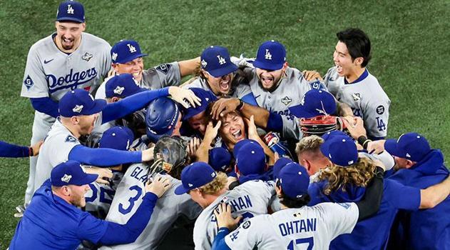 How Many Baseball Players Are on a Team? Roster Rules Explained