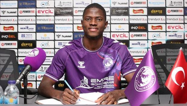 Ankara Keçiörengücü, Gineli futbolcu Ousmane Diaby'yi transfer etti