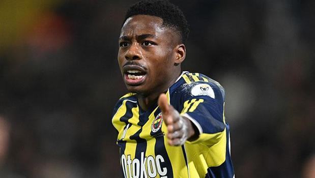 Fenerbahçe'de sakatlık! Yıldız oyuncu maça devam edemedi