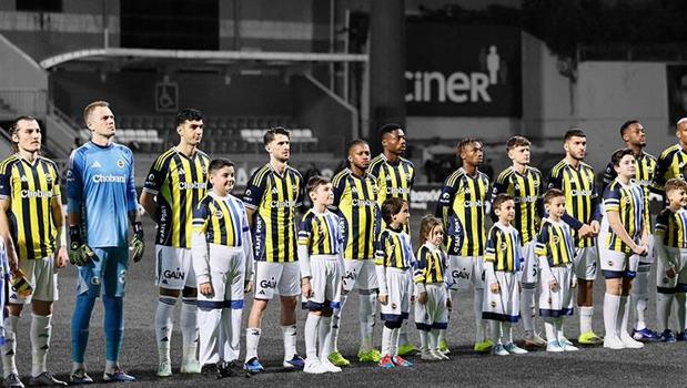 Milli takım hocasından yıldız oyuncu için ortalığı karıştıracak sözler! 'Umarım Fenerbahçe'den ayrılır'