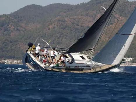 Tragedy Strikes Transatlantic Race as German Yacht Crew Member Perishes Following Mid-Ocean Accident